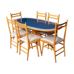 Table et ensemble de six chaises en hêtre italien du 20ème siècle, vers 1950