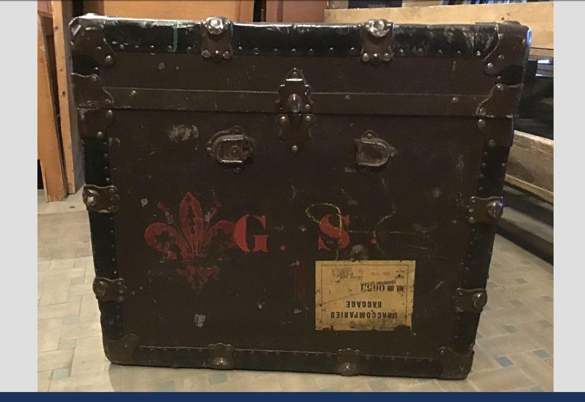 20th Century Italian Wooden Travel Trunk Patented, 1957 For Sale 5