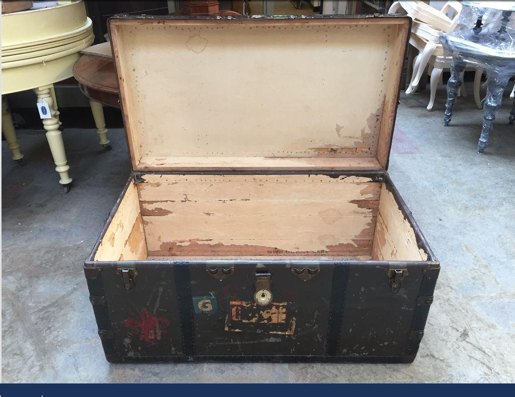 Mid-20th Century 20th Century Italian Wooden Travel Trunk Patented, 1957 For Sale