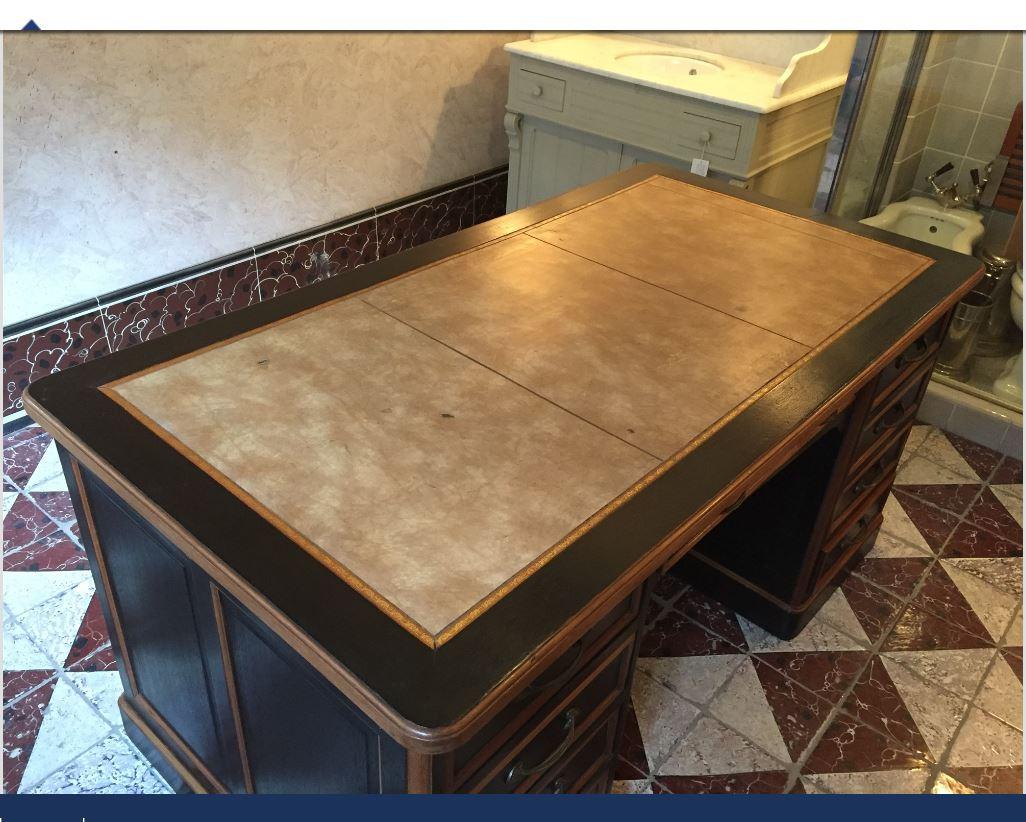 20th Century Italian Writing Desk in Oakwood with Drawers and Extendable Tops 6