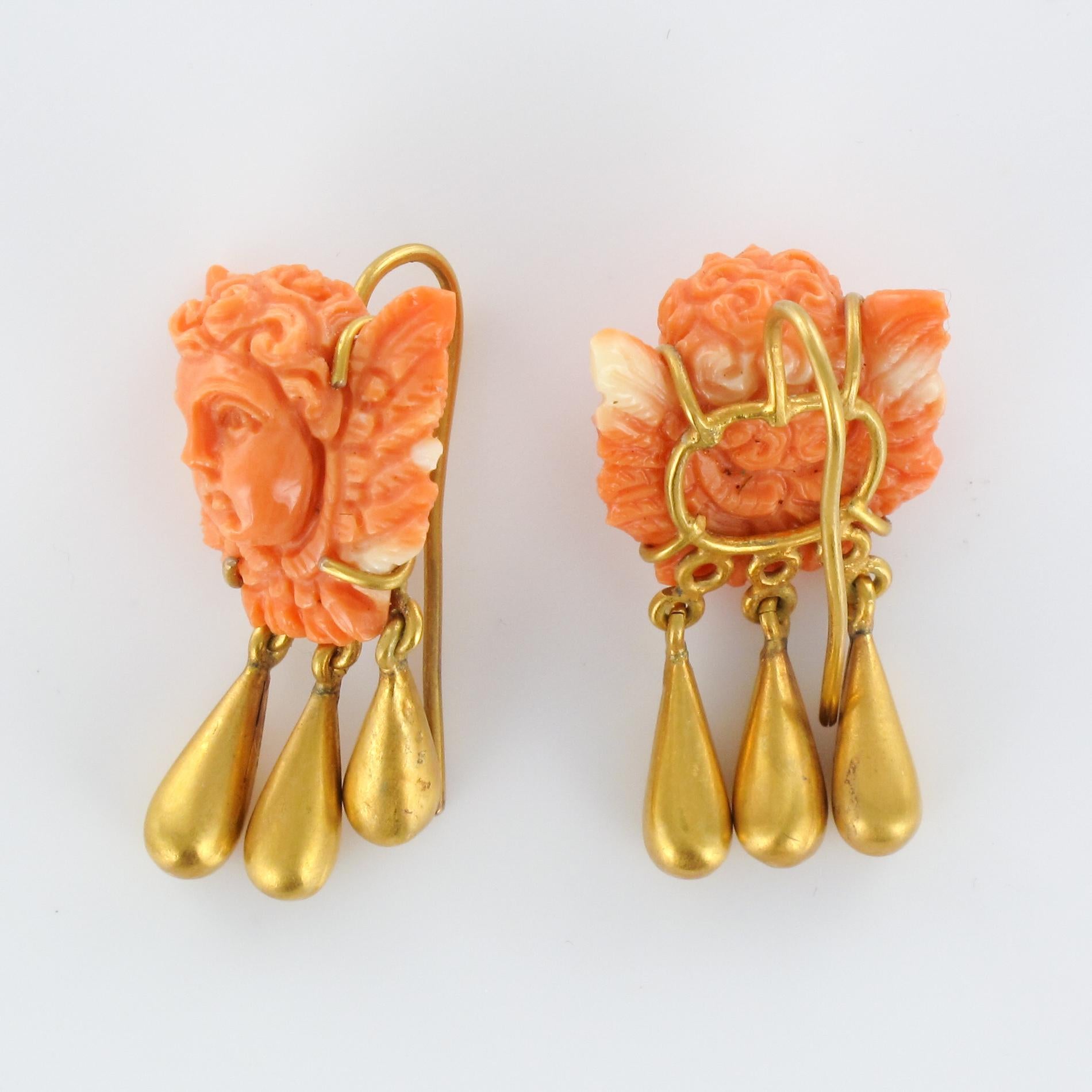 20th Century Italian Yellow Gold Coral Cherub Shape Earrings 2