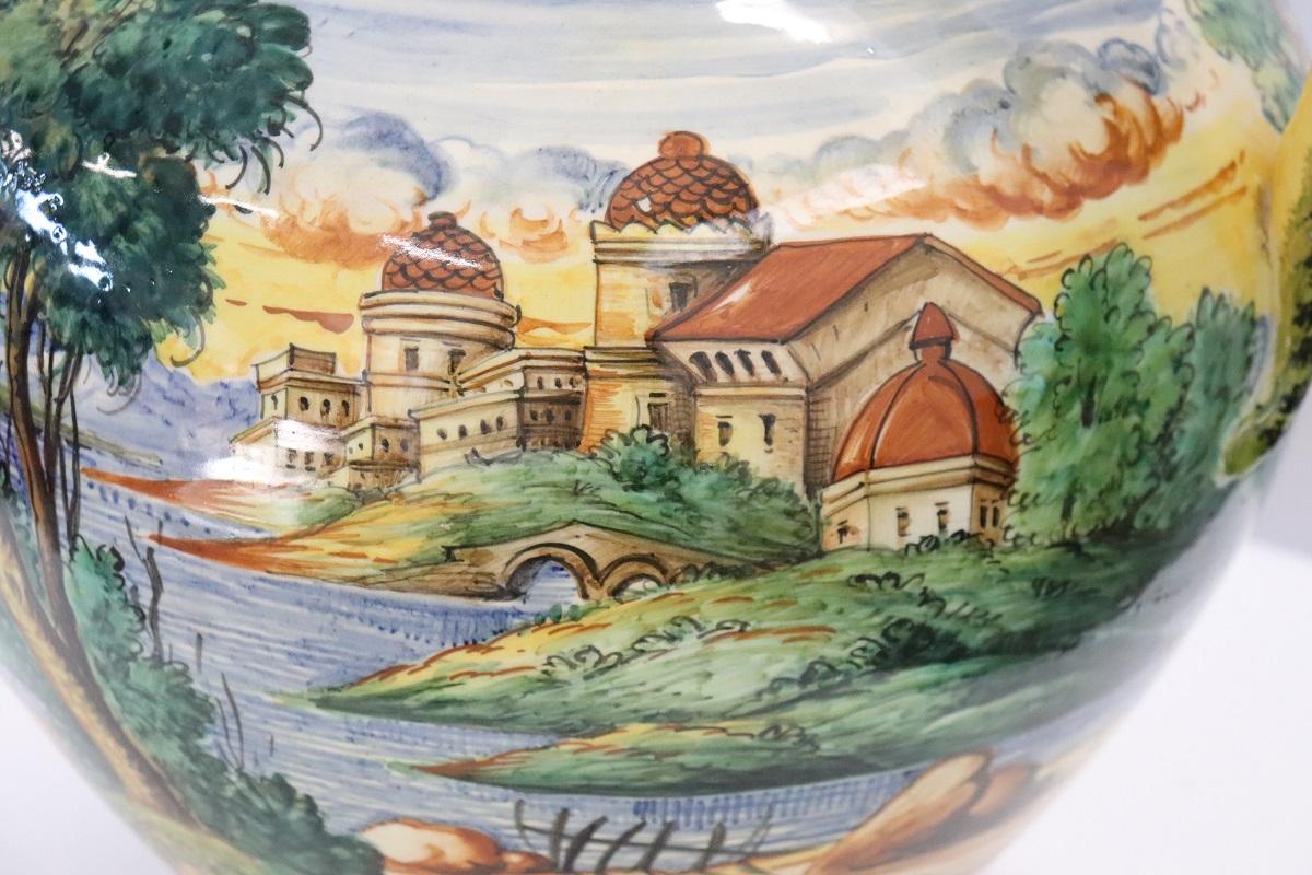 20. Jahrhundert Italien Florentine Produktion Keramikvase, signiert im Angebot 2