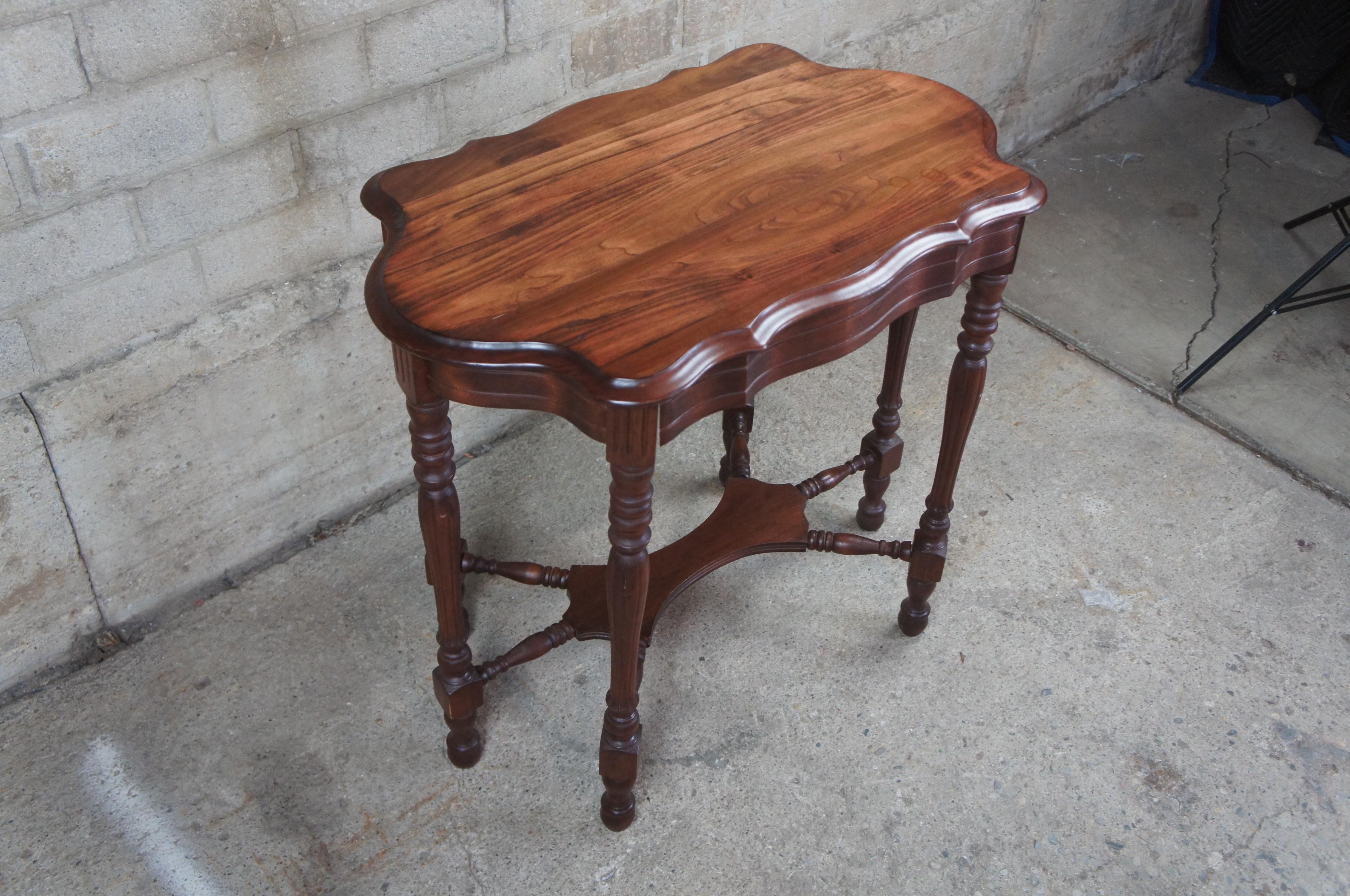 20th Century Jacobean Walnut Turtle Top Scalloped Side End Accent Parlor Table 3