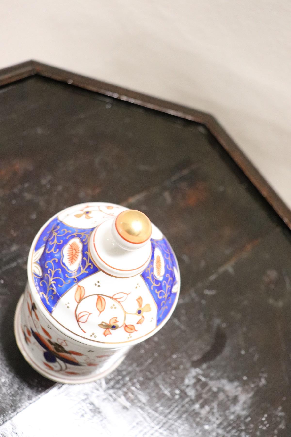 Hand-Painted 20th Century Japanese Artistic Jar in Hand Painted Porcelain For Sale