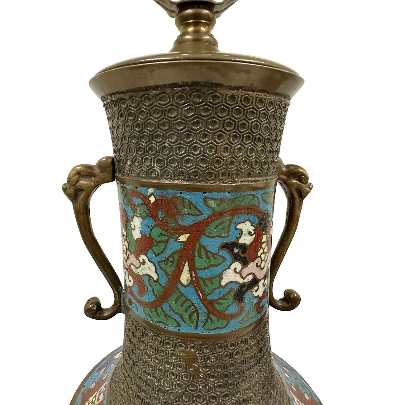 20th Century Japanese Cloisonne Lamp For Sale 4