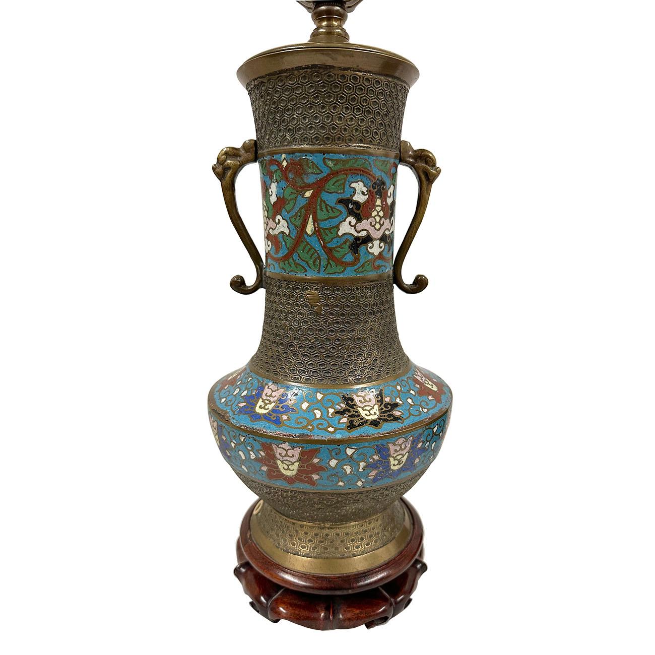 20th Century Japanese Cloisonne Lamp For Sale 3