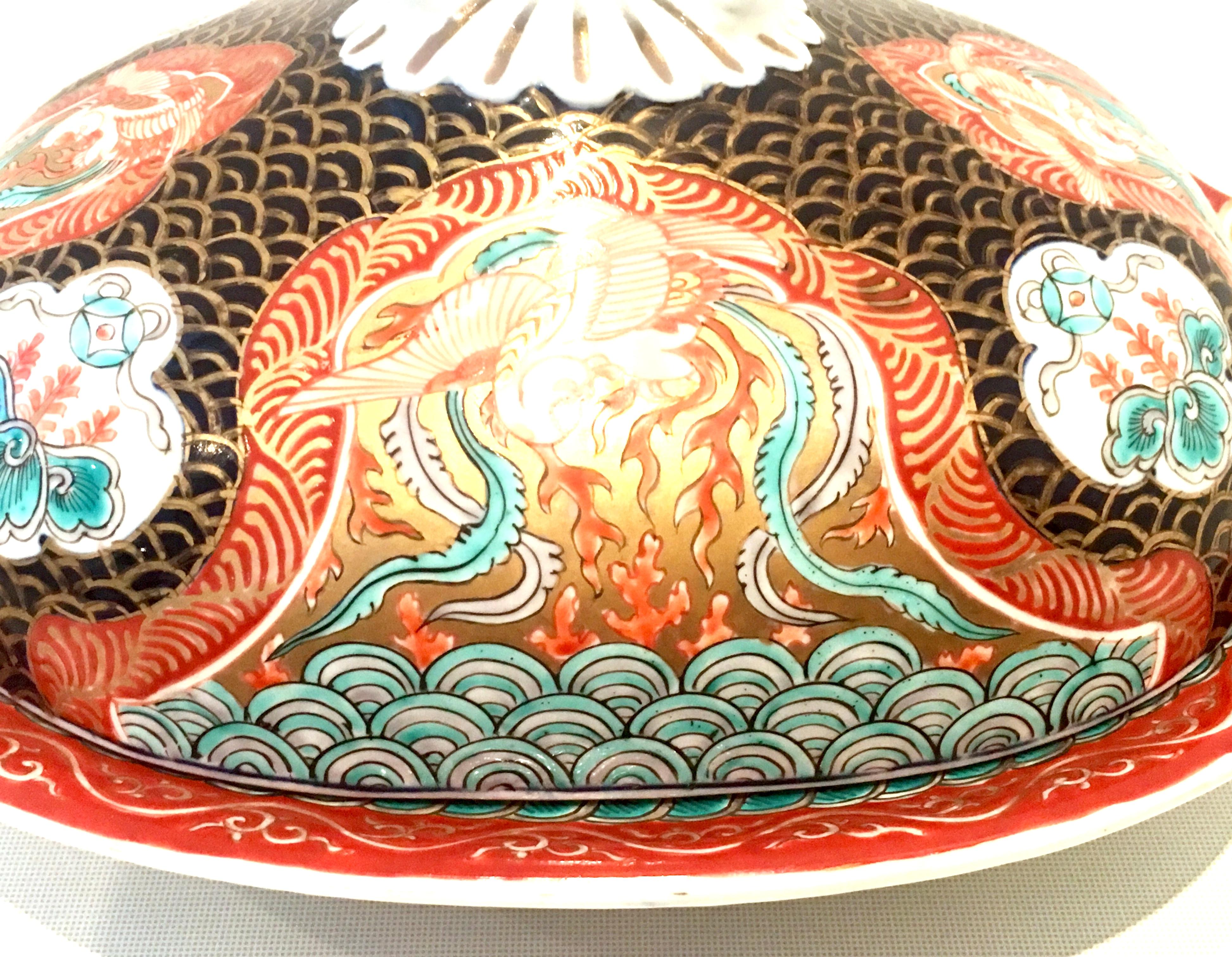 20th Century Japanese Hand Painted 22-Karat Gold Imari Covered Tureen 2