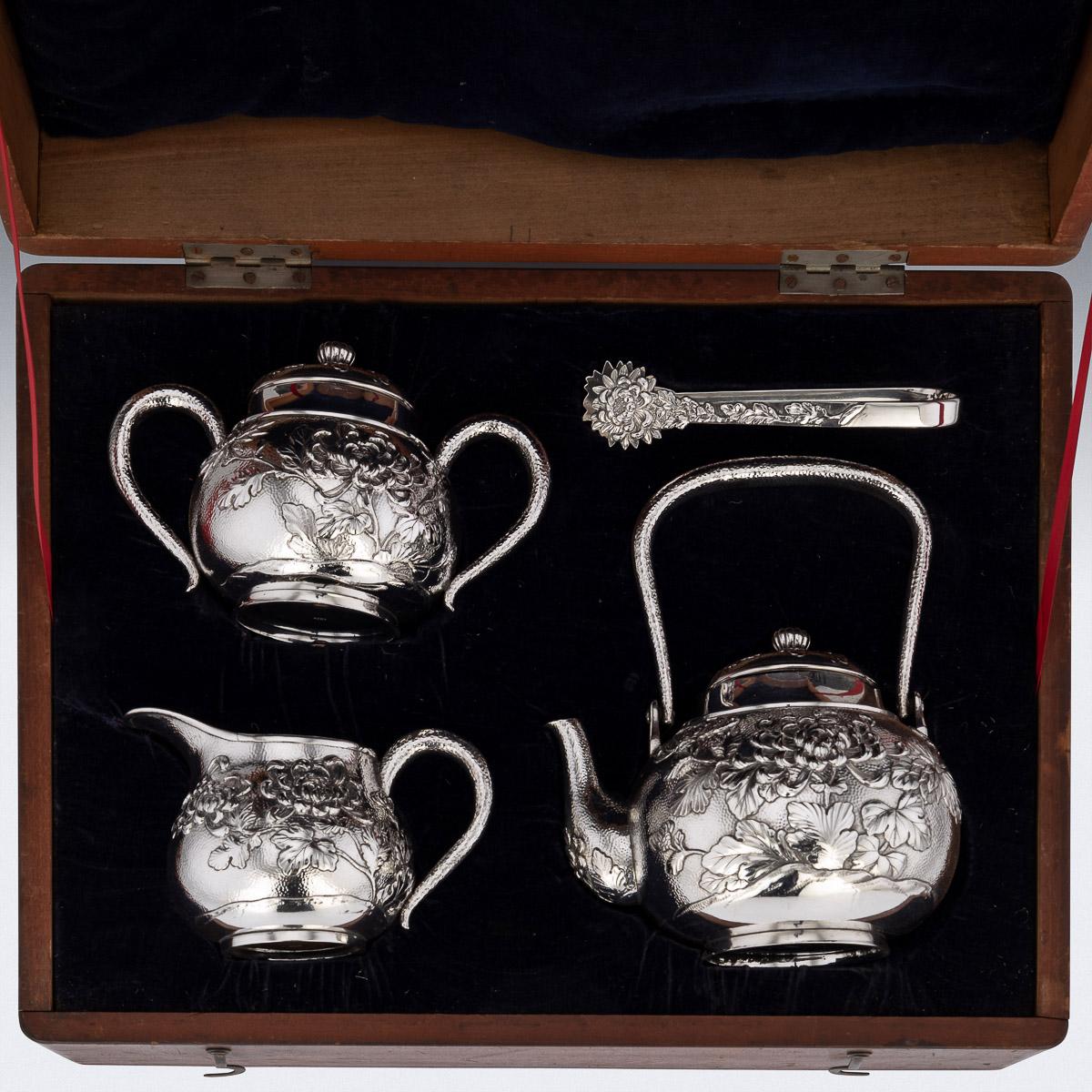 20th Century Japanese Meiji Solid Silver Four Piece Boxed Tea Service, c.1900 For Sale 2