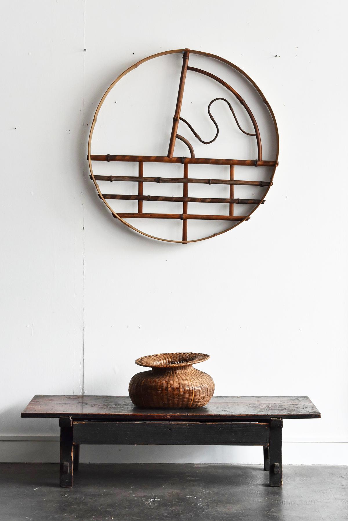 Bamboo wall decoration from the Taisho era to the Showa era in Japan.
I think it is one of the architectural decorations to fit into the walls of the room.

It's very beautiful and cool.
It is a design that can be harmonized with any indoor
