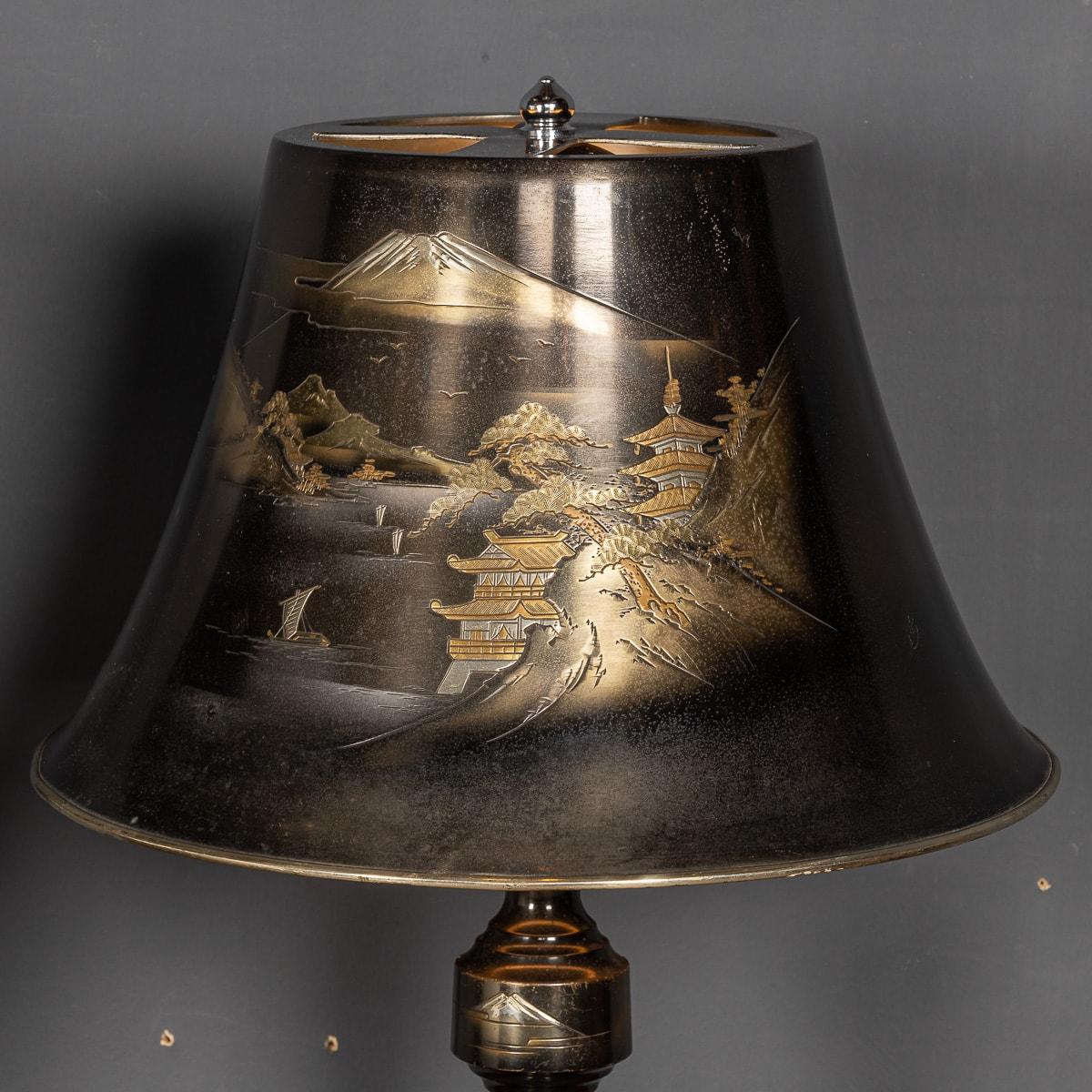 20th Century Japanese Pair Of Lacquered Table Lamps, c.1960 For Sale 3