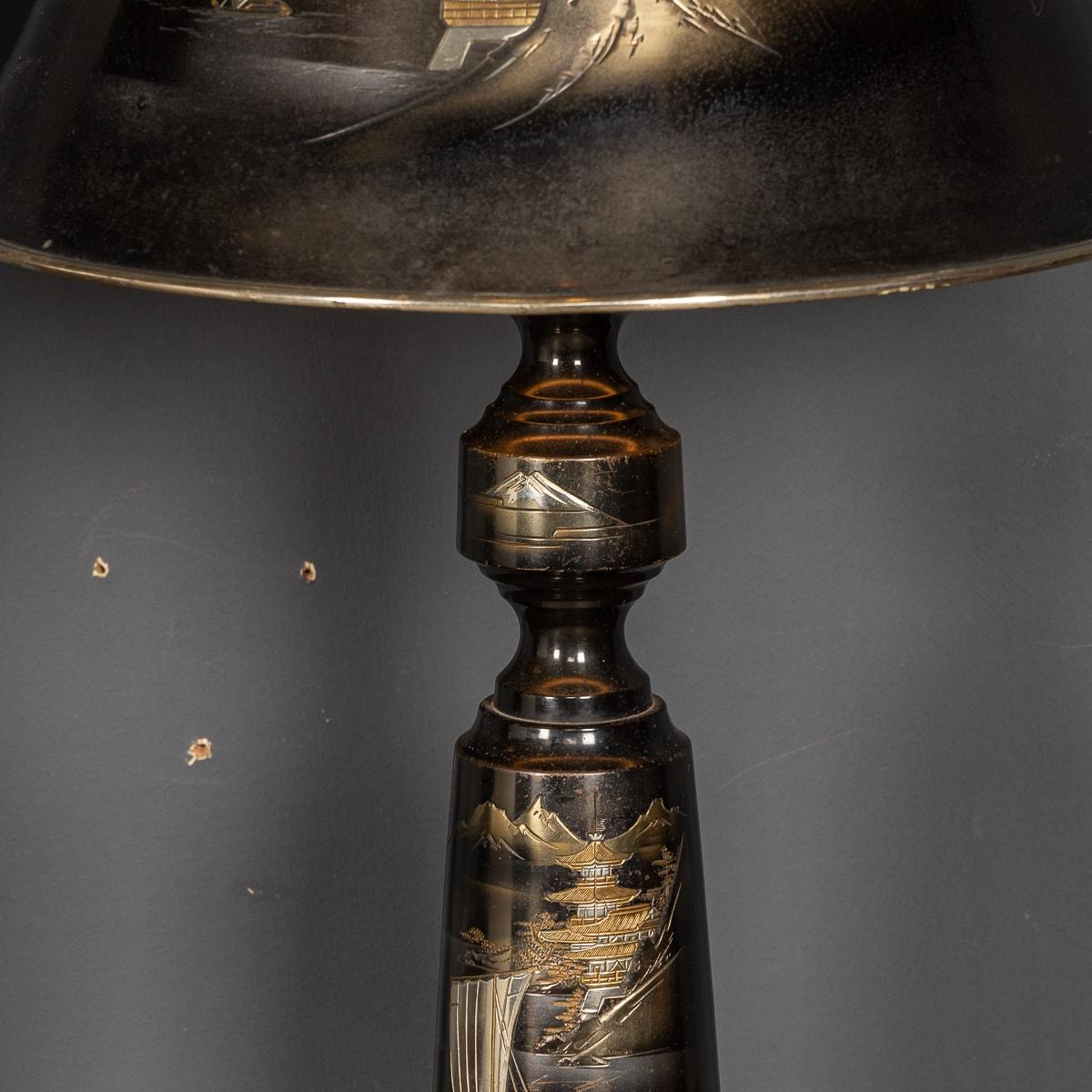 Paire de lampes de bureau japonaises laquées du 20ème siècle, vers 1960 en vente 1