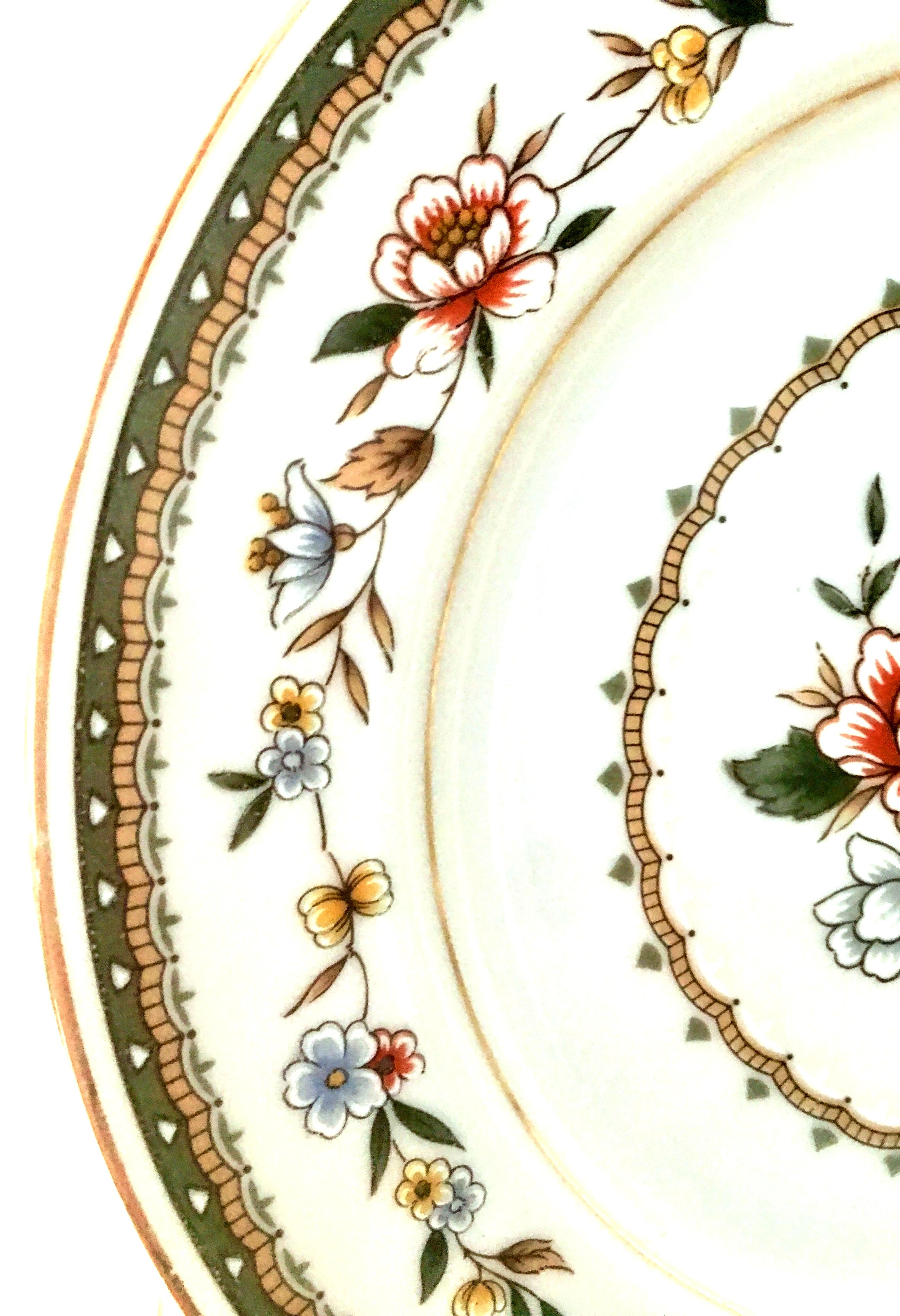 20th Century Japanese Porcelain & 22K Gold Floral Motif Dinnerware S/13 For Sale 2
