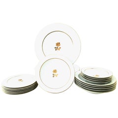 20th Century Japanese Porcelain and 22-Karat Gold Dinnerware Set of 22 by, Sango