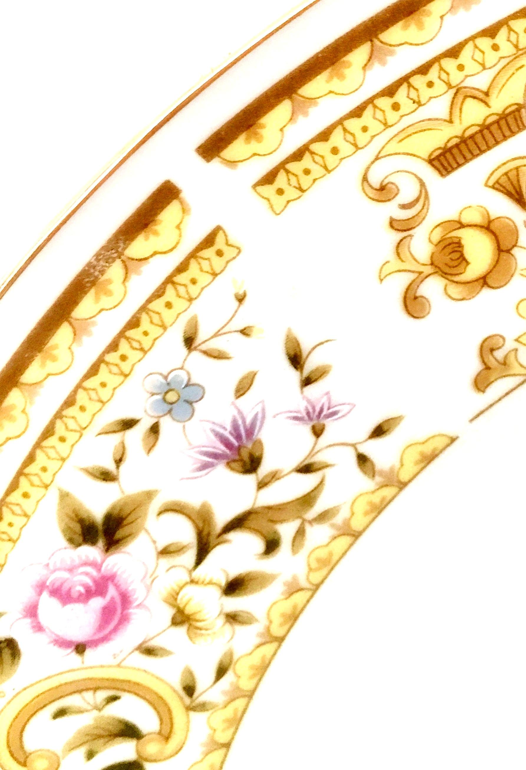 20th Century Japanese Porcelain Dinnerware 