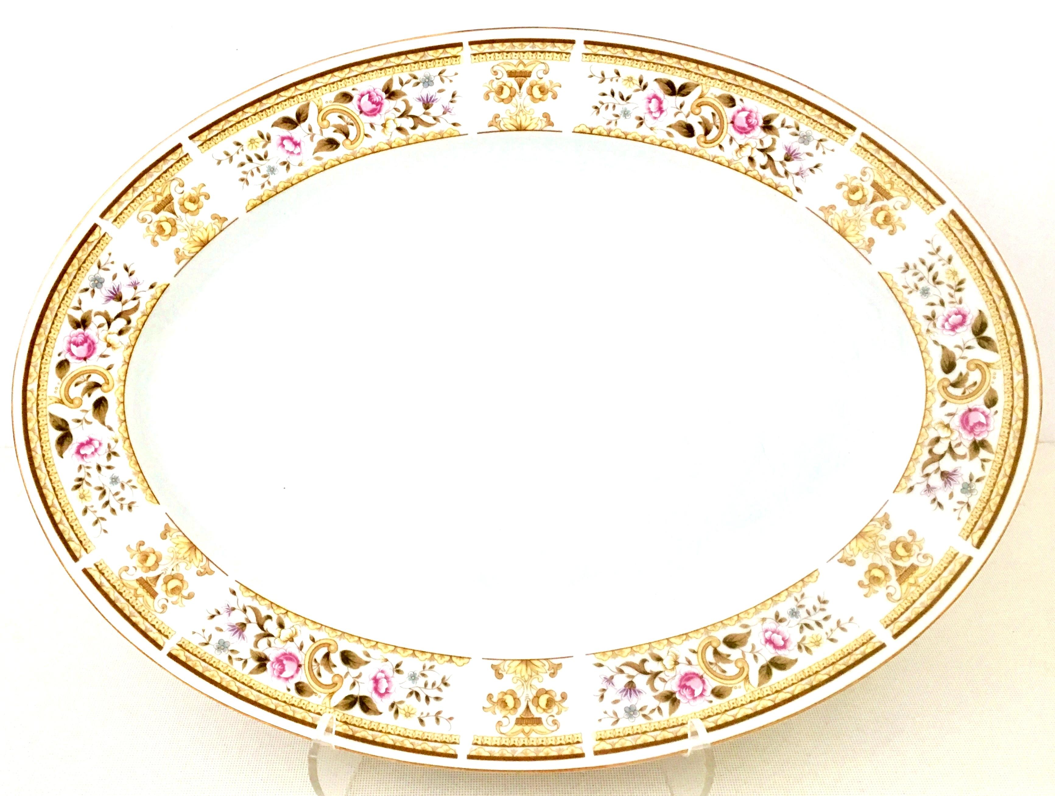 20th Century Japanese Porcelain Dinnerware 
