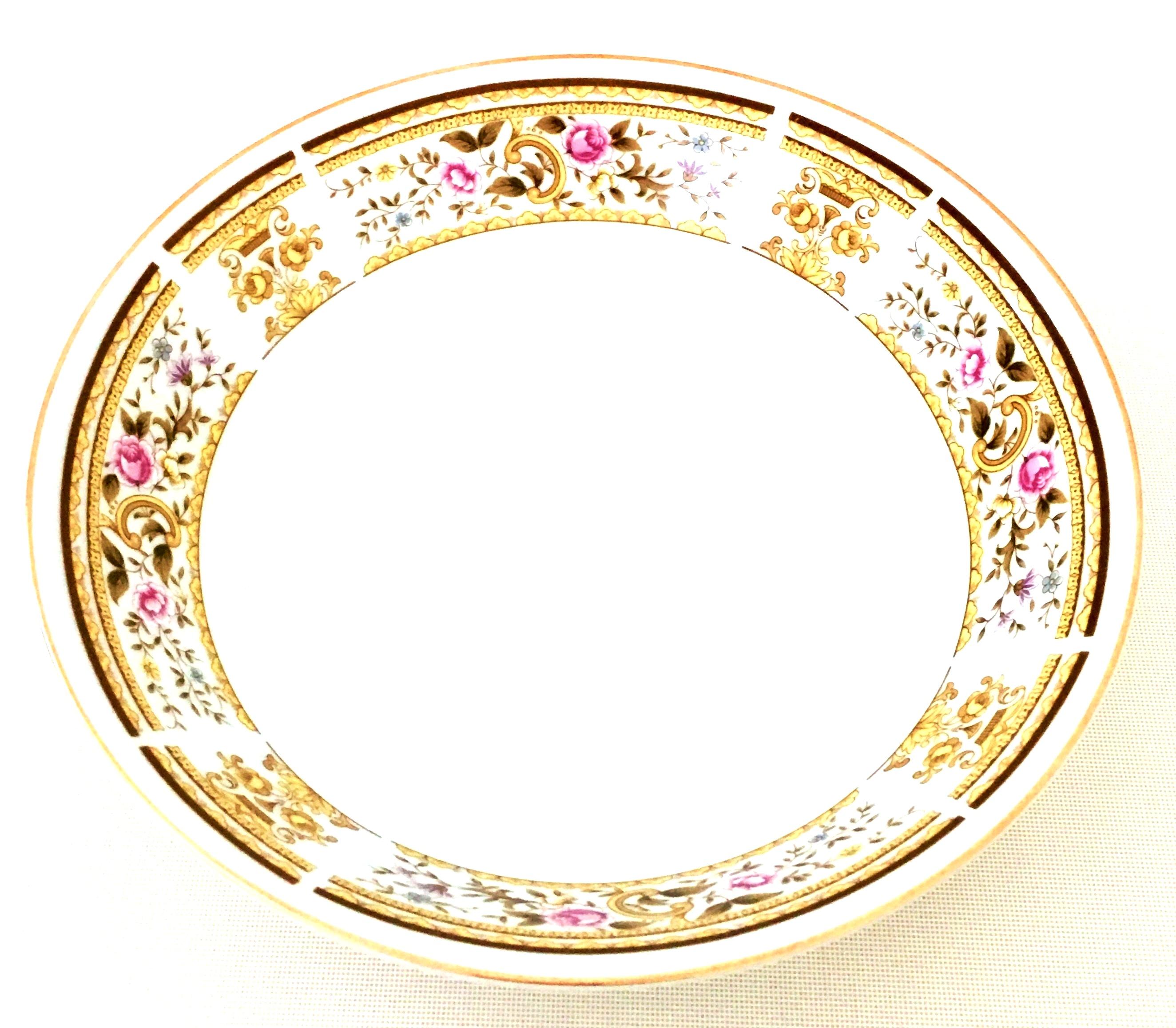 Gold 20th Century Japanese Porcelain Dinnerware 