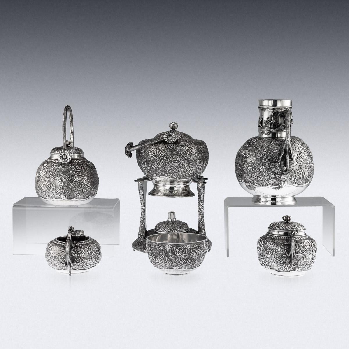 20th Century Japanese Silver Tea & Coffee Service on Tray, Konoike, circa 1900 In Good Condition In Royal Tunbridge Wells, Kent