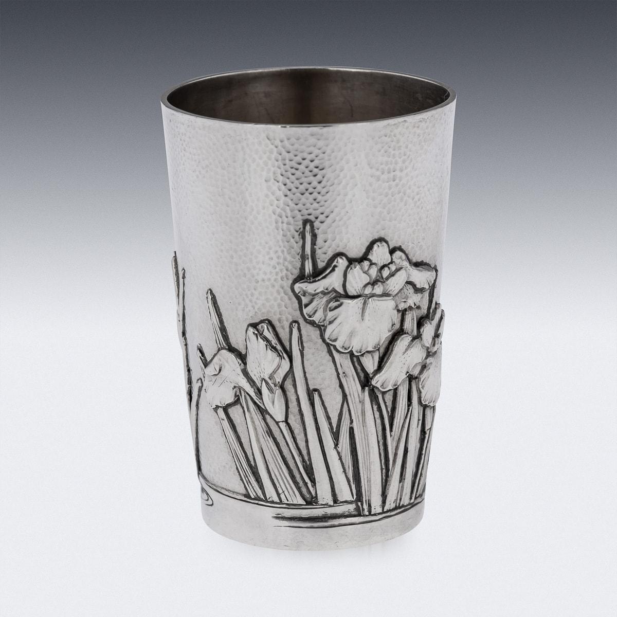 20th Century Japanese Solid Silver Cocktail Shaker & Beakers, Yokohama, c.1900 5