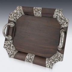 Japanisches Serviertablett aus massivem Silber auf Holz des 20. Jahrhunderts, um 1900