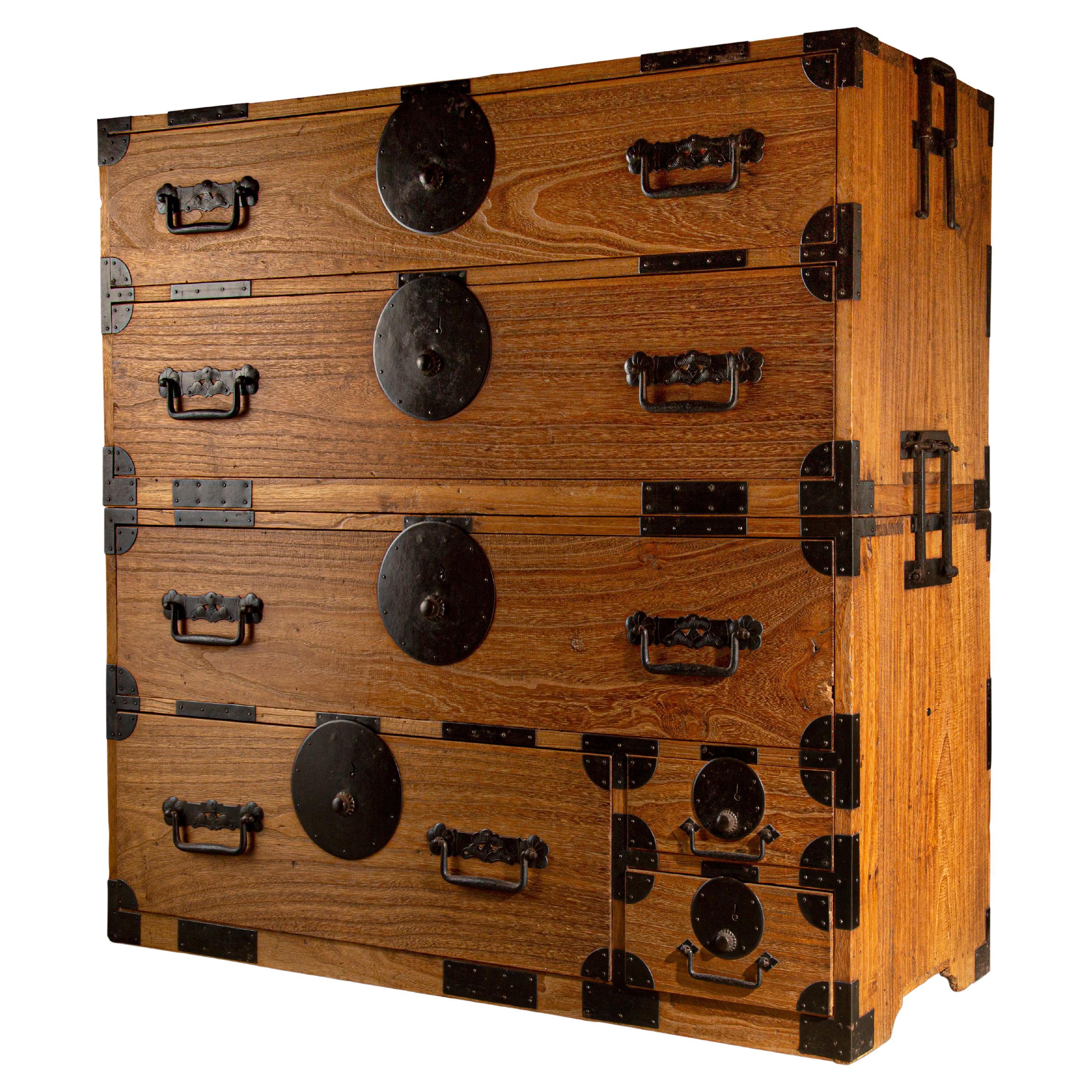 20th Century Japanese Tokyo Tansu Chest in Two Parts For Sale