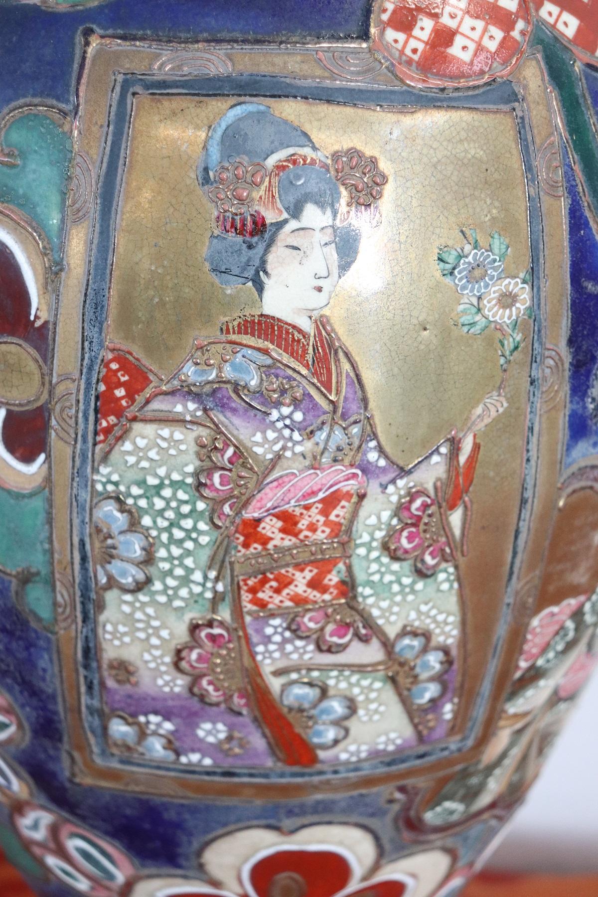 20th Century Japanese Vintage Artistic Satsuma Vase in Decorated Ceramic For Sale 3