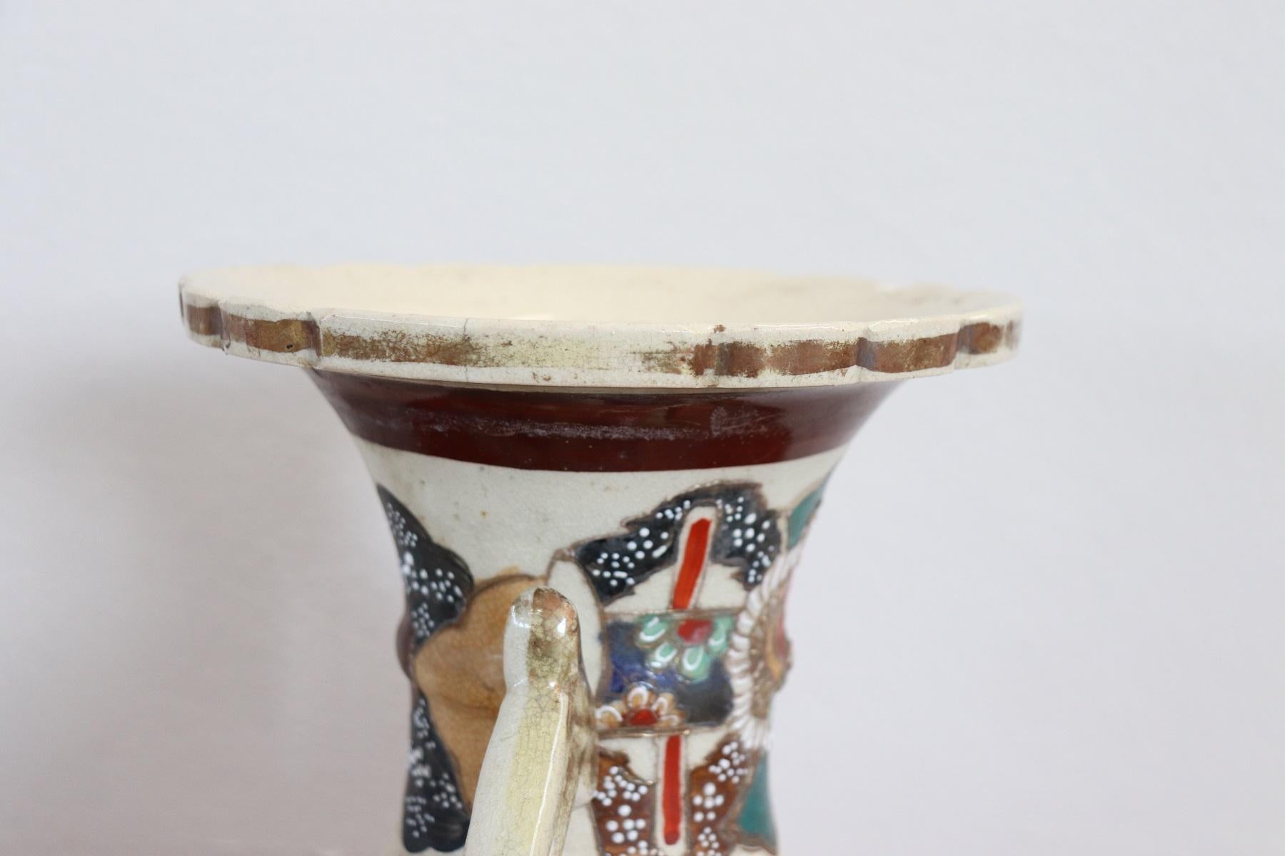 20th Century Japanese Vintage Artistic Satsuma Vase in Decorated Ceramic For Sale 4