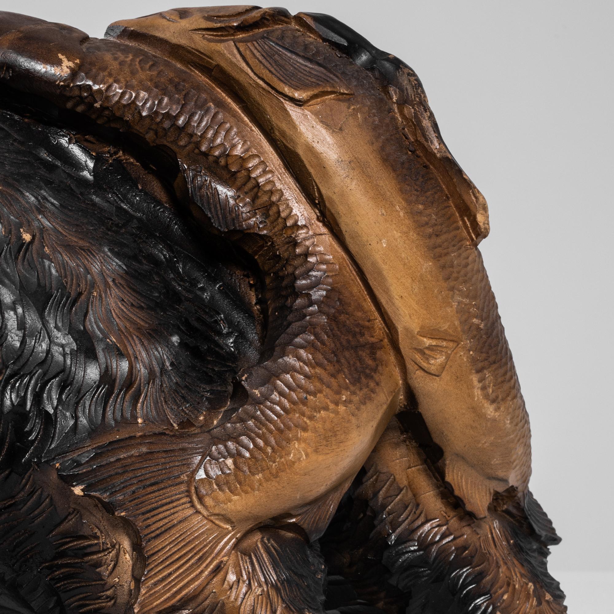 20th Century Japanese Wooden Bear Sculpture In Good Condition For Sale In High Point, NC