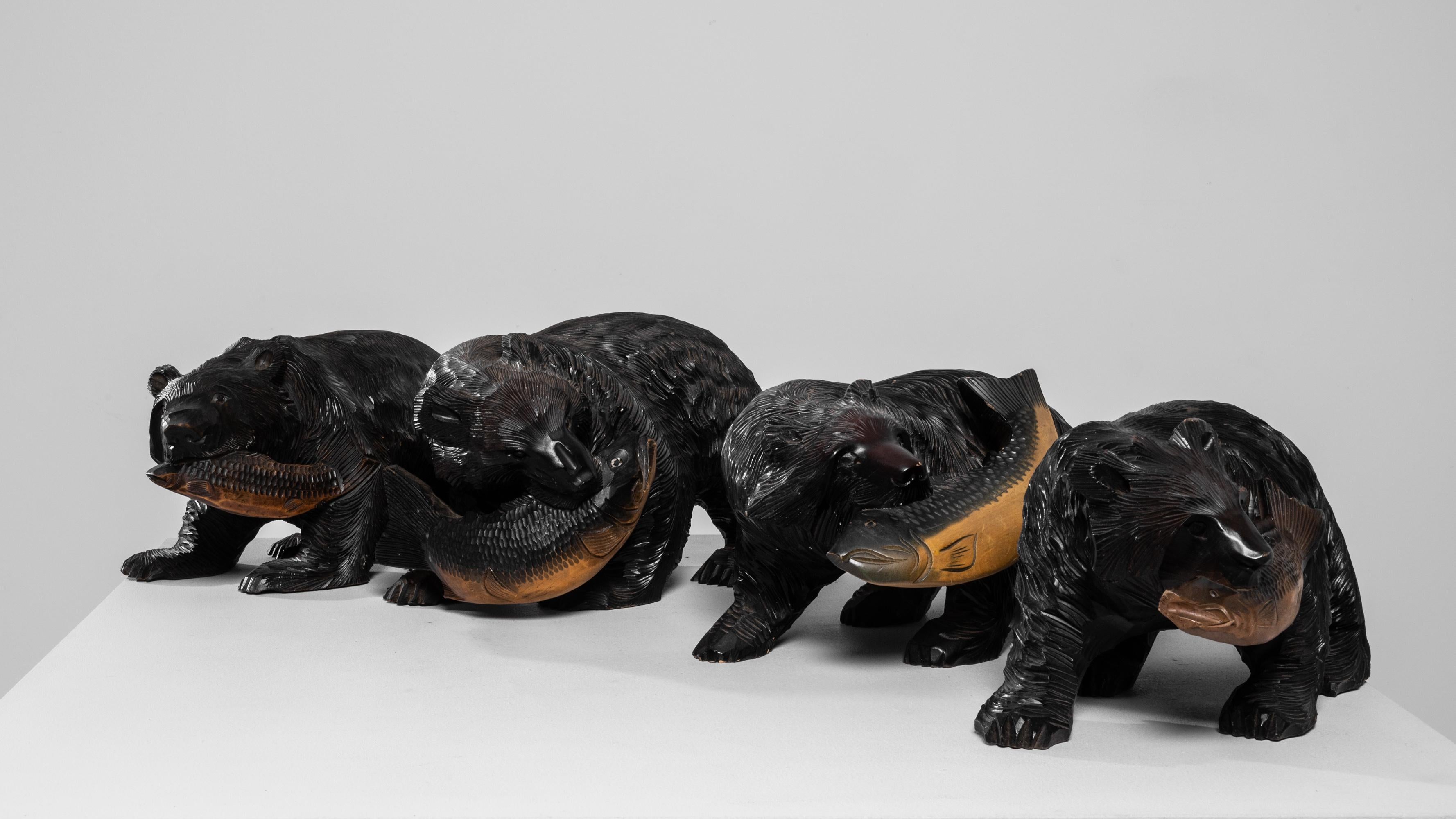20th Century Japanese Wooden Bear Sculpture For Sale 1