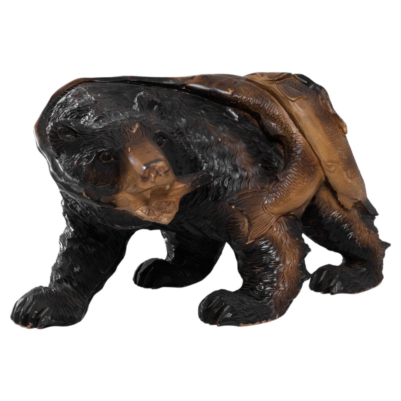 Escultura japonesa de madera de oso del siglo XX