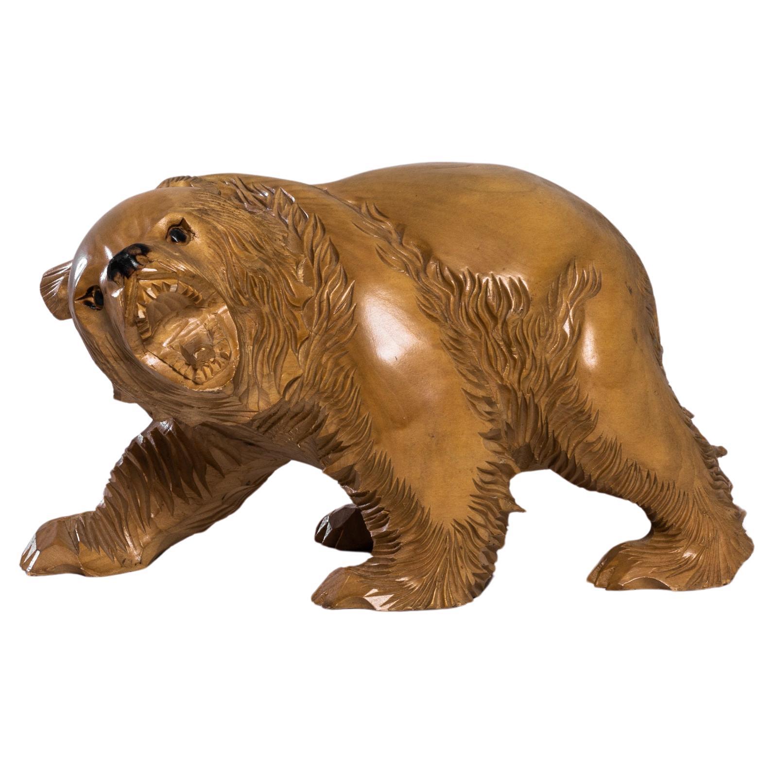Escultura japonesa de madera de oso del siglo XX