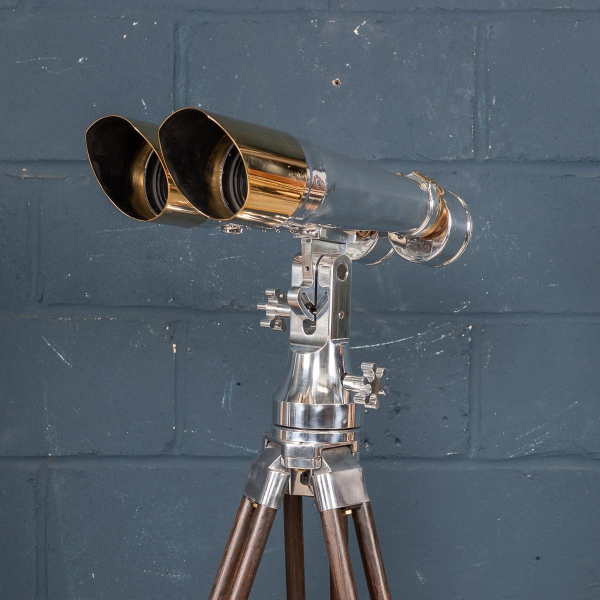 20th Century Japanese WWII Naval Binoculars by Nikon, c.1940 In Good Condition In Royal Tunbridge Wells, Kent