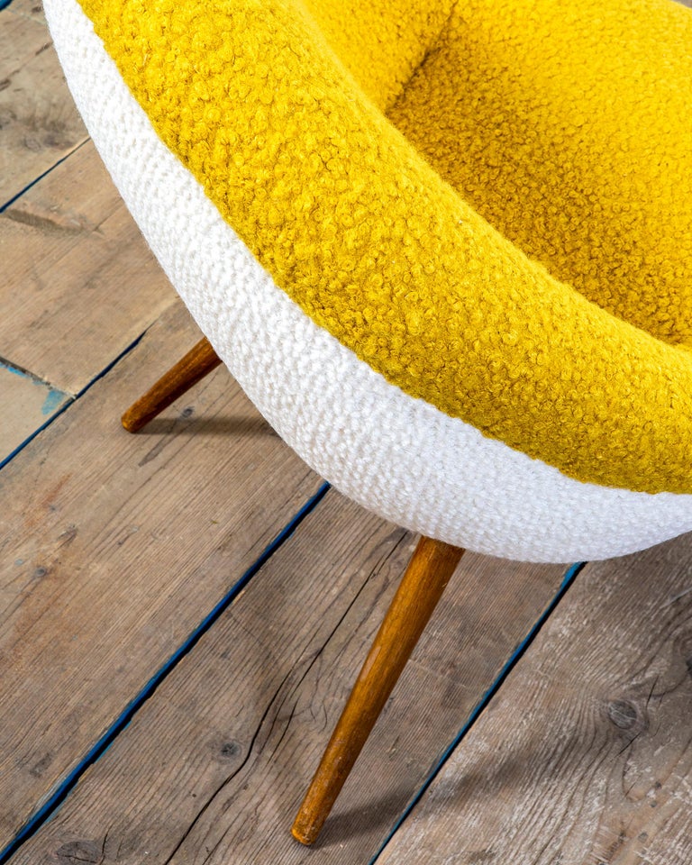 20th Century Set of Armchair and Footstool in Wood and Fabric For Sale