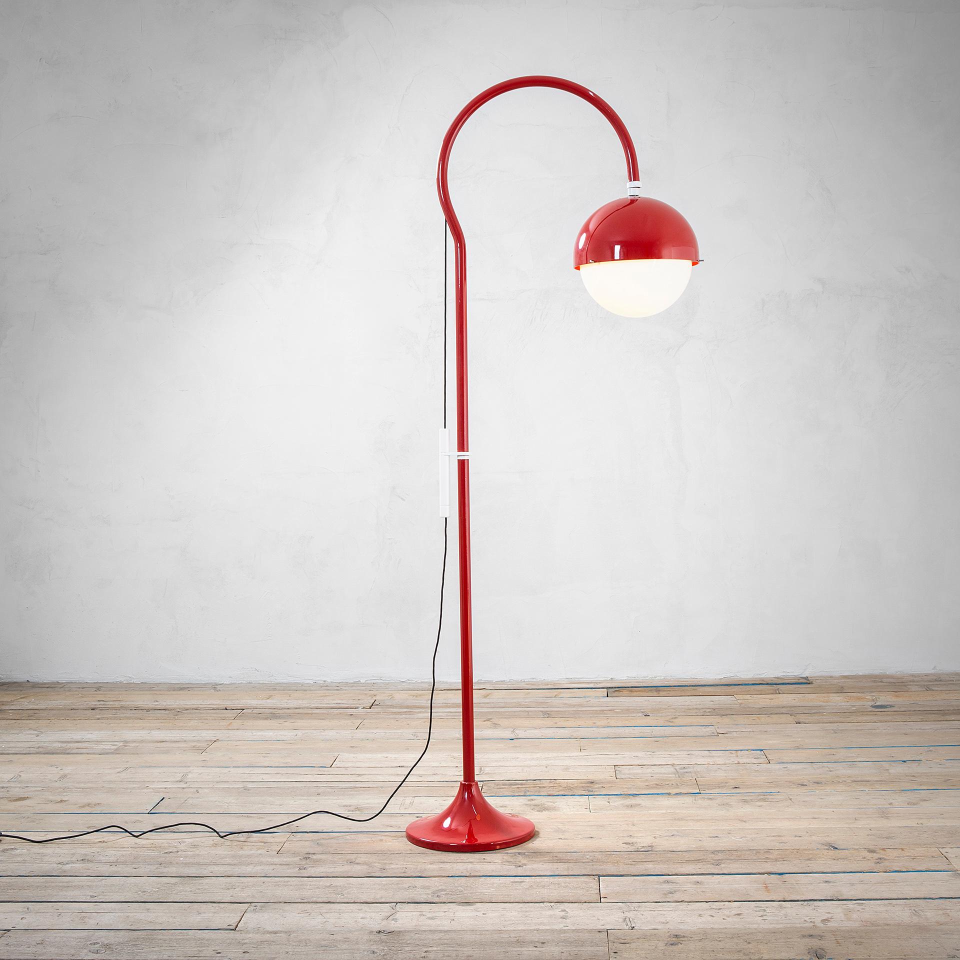 Lacquered 20th Century Kartell Red Floor Lamp Mod. 4055 by Luigi Bandini Buti '70 For Sale