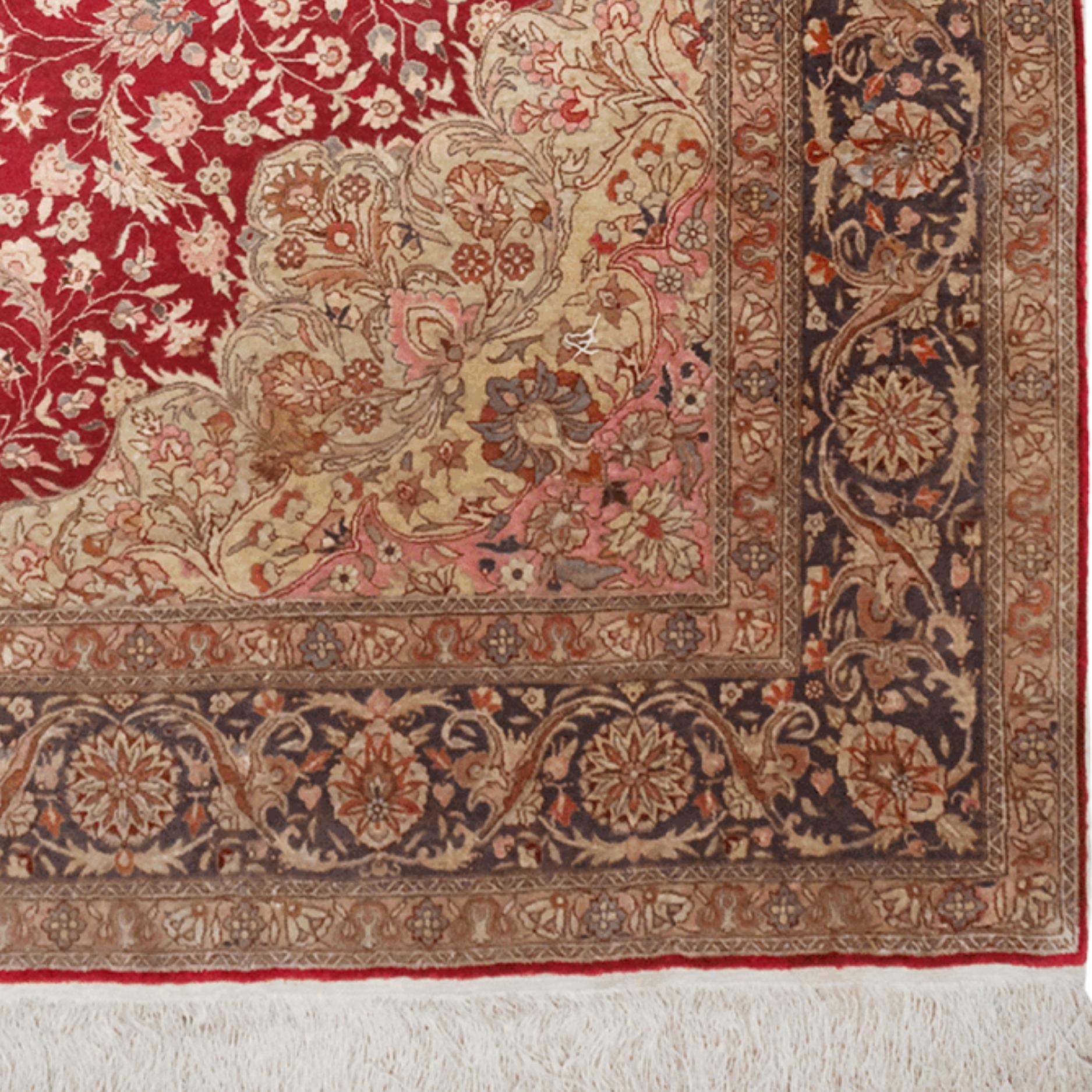 Kayseri Seidenteppich aus dem 20. im Zustand „Gut“ im Angebot in Sultanahmet, 34