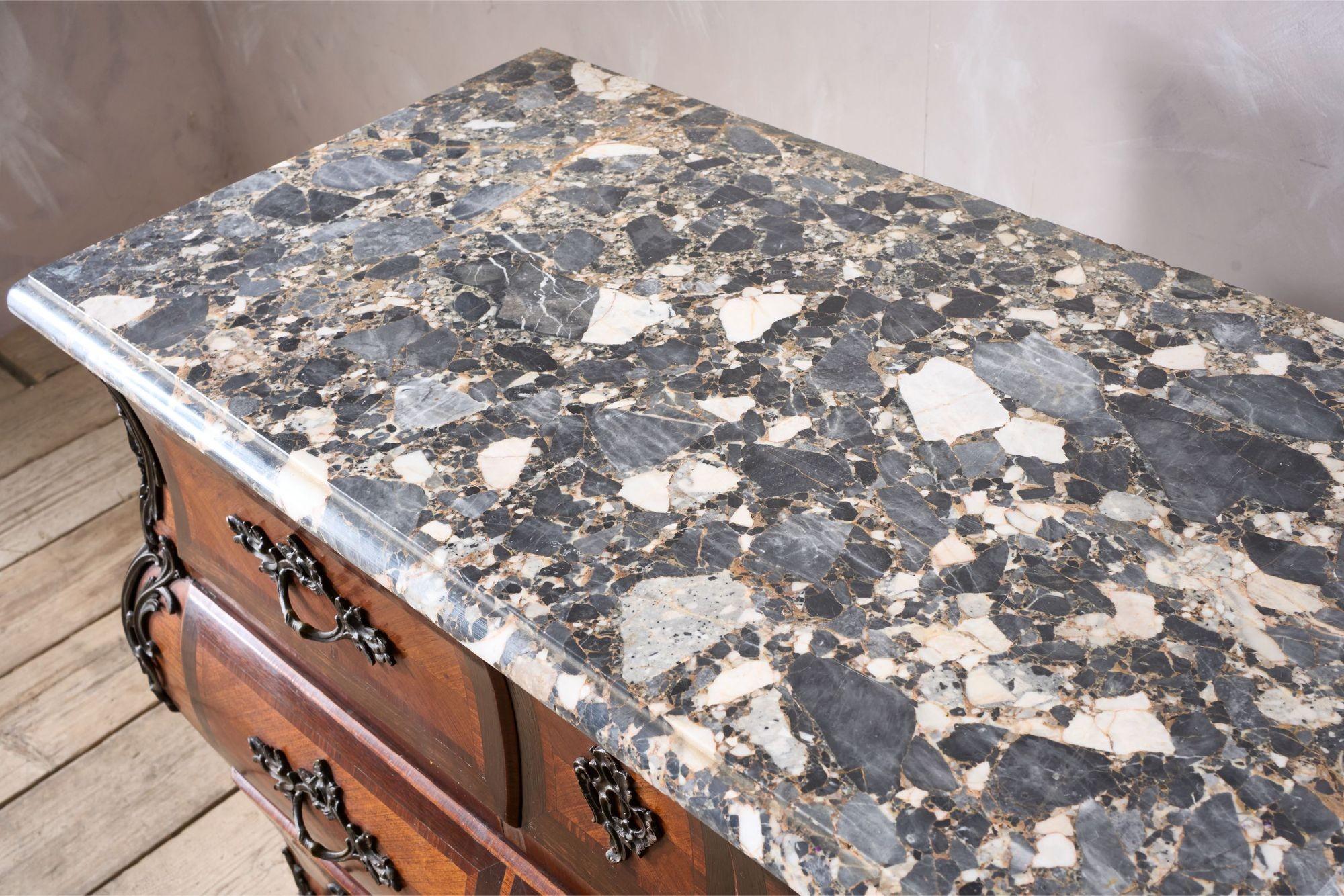 20th century kingwood chest of drawers with marble top For Sale 4