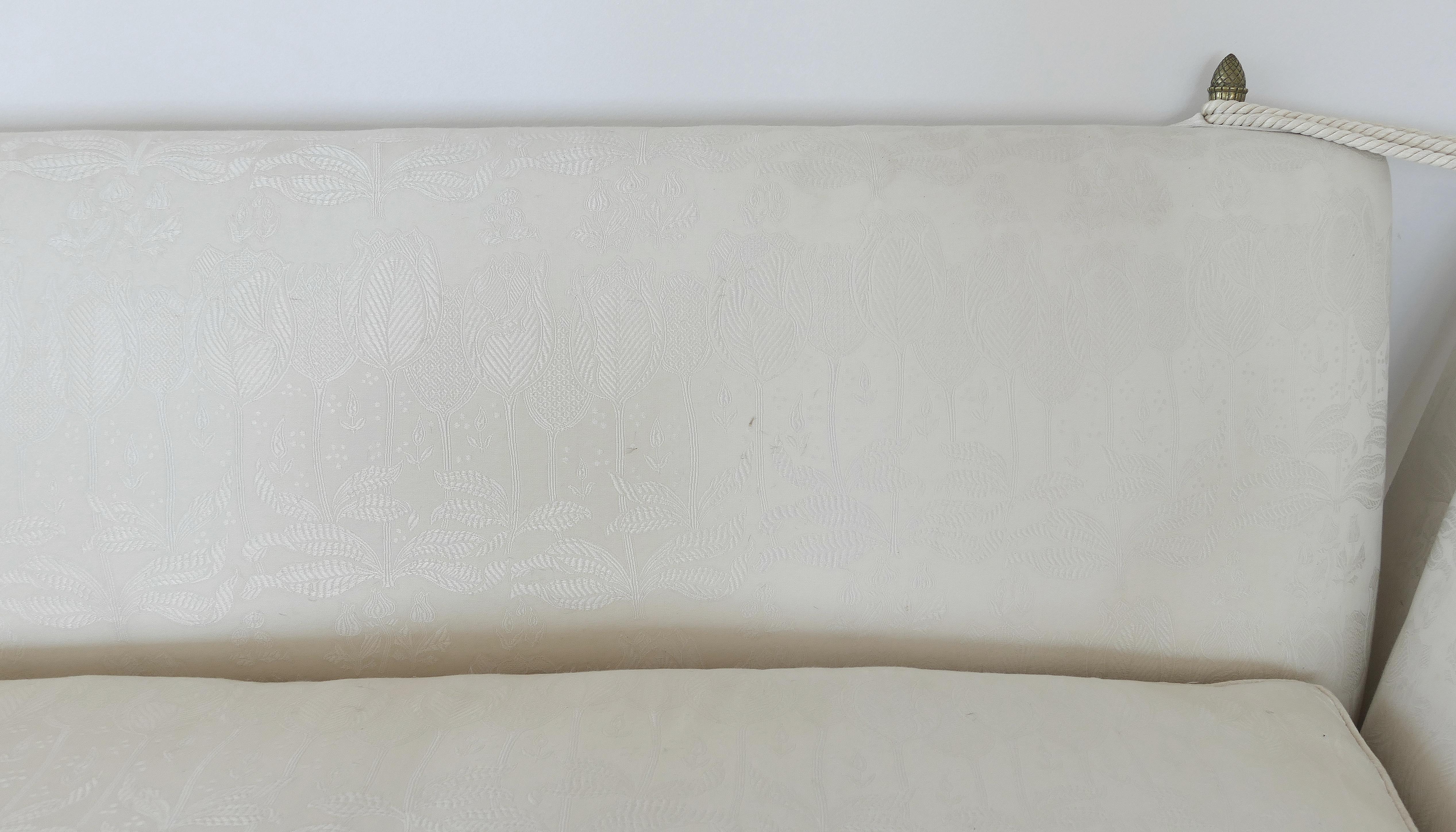 20th Century Knole Settee Sofa in Damask 4