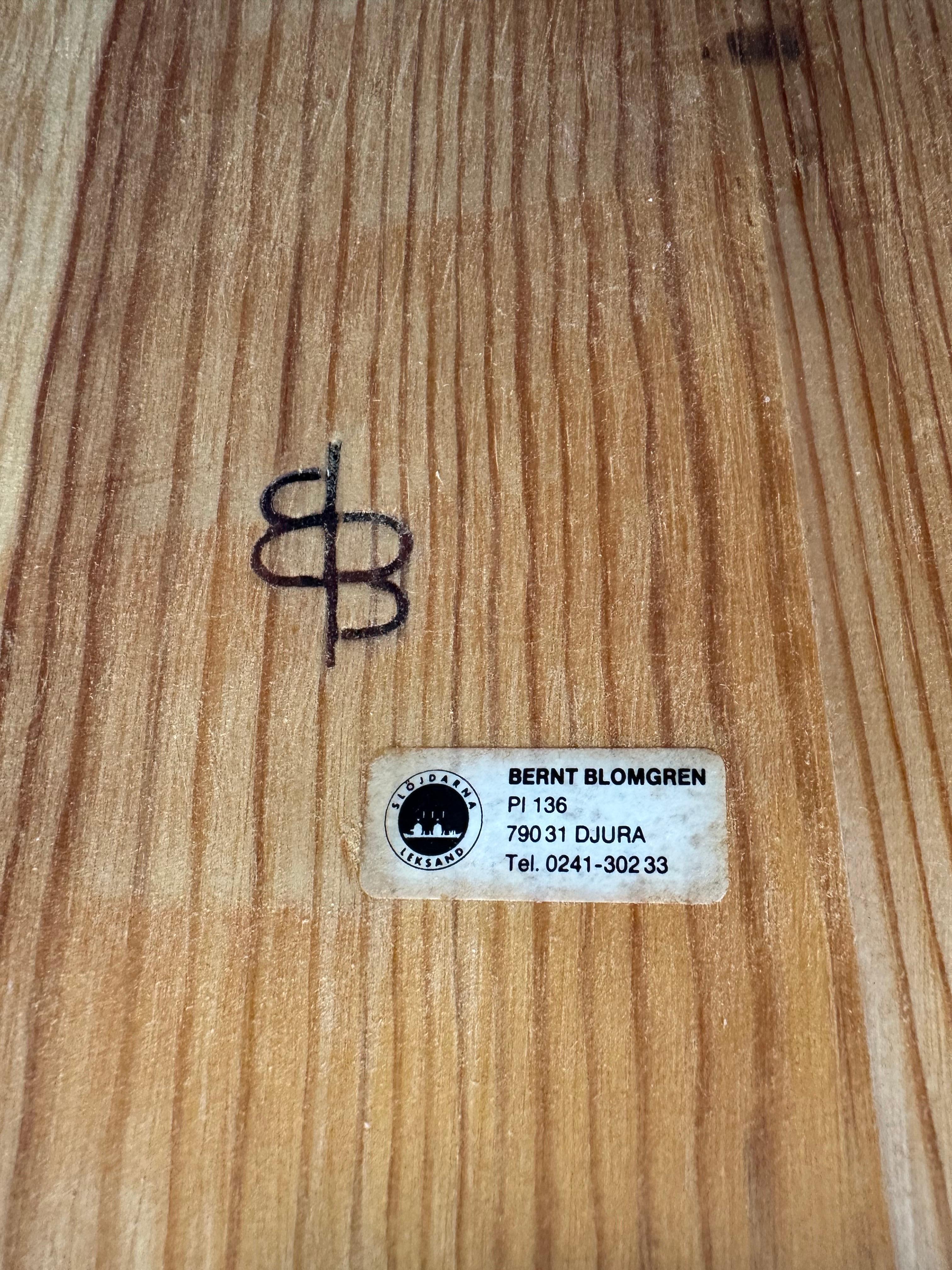 Chaise Kubbestol Pine du 20ème siècle. La Suède. en vente 4