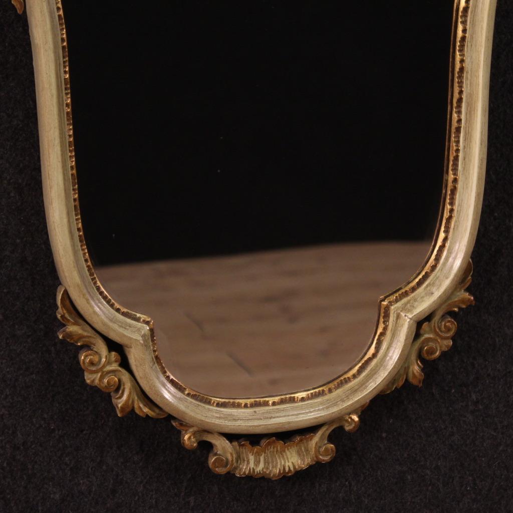 20th Century Lacquered and Gild Wood Venetian Style Wall Mirror, 1980 In Good Condition For Sale In Vicoforte, Piedmont