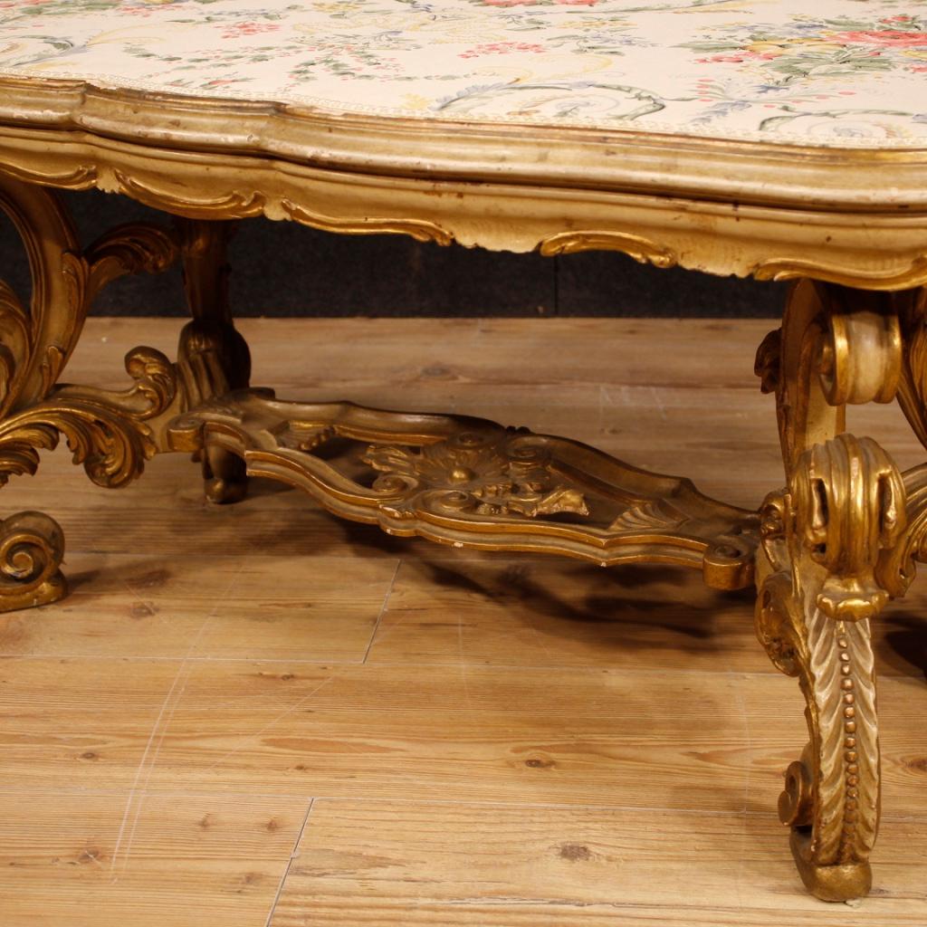 20th Century Lacquered and Gilded Wood Italian Coffee Table, 1960 5