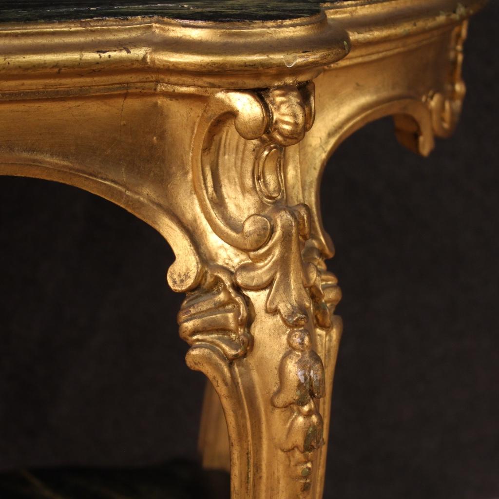 Table basse de salon italienne du 20ème siècle en bois laqué et doré, 1950 en vente 2