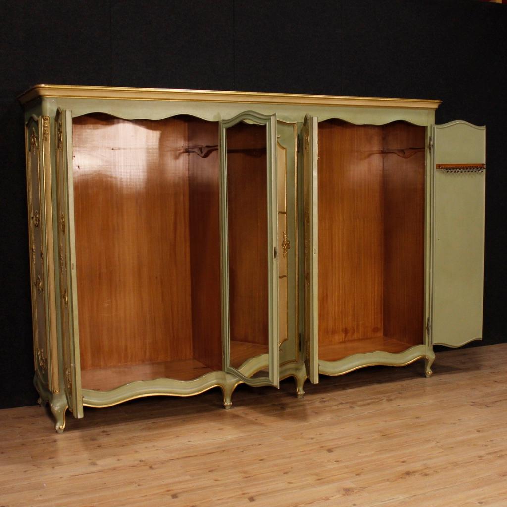 20th Century Lacquered and Giltwood Venetian 5 Doors Wardrobe, 1960 1