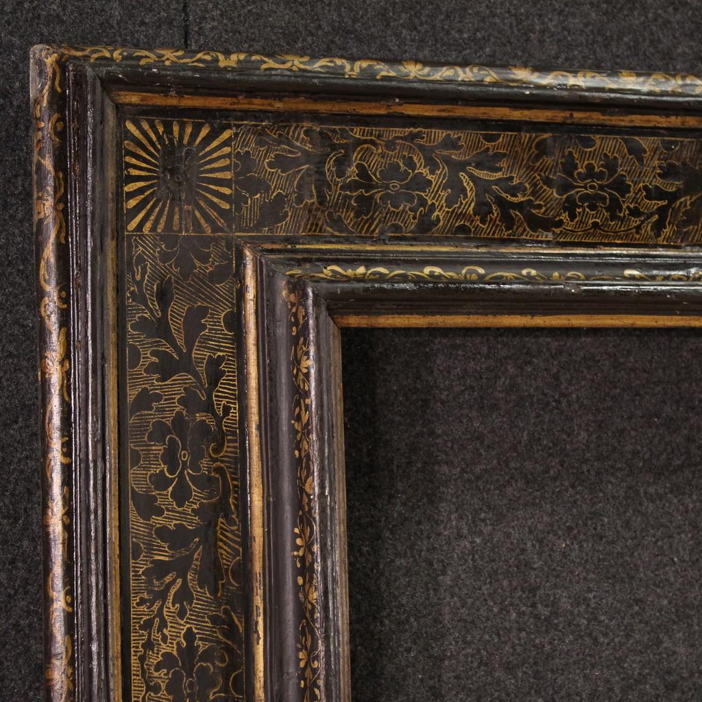 Italian 20th Century Lacquered and Gold Wood Tuscan Frame, 1930 For Sale
