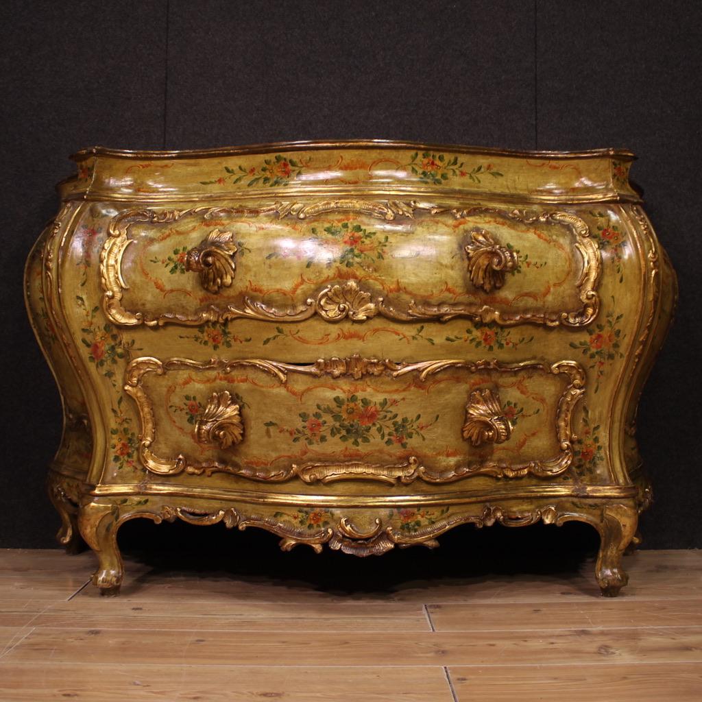 Italian 20th Century Lacquered and Gold Wood Venetian Commode, 1950 in vendita