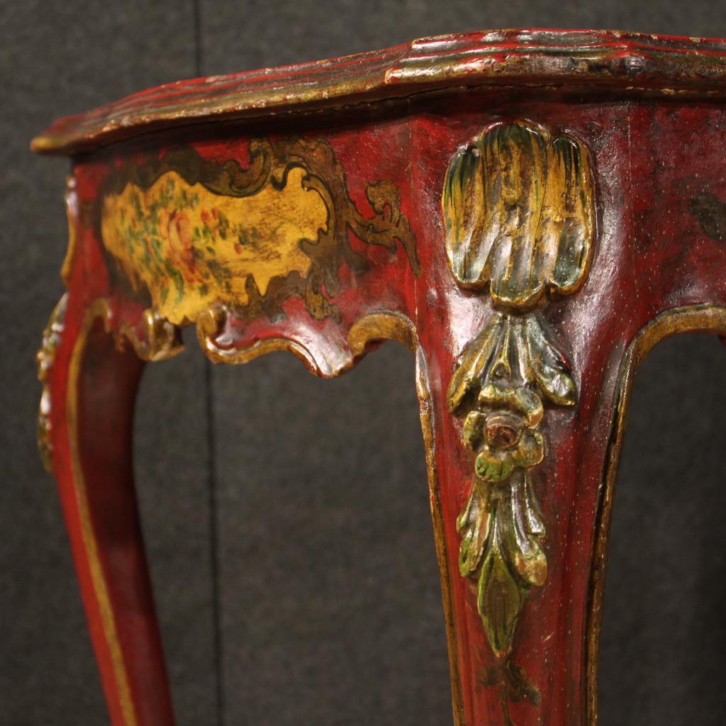 20th Century Lacquered and Hand Painted Wood Venetian Side Table High Leg, 1950 For Sale 4