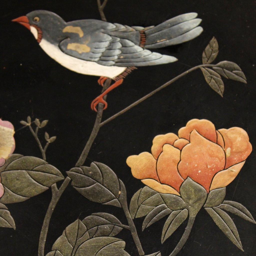 20th Century Lacquered and Painted Chinoiserie Wood French Side Table, 1970s For Sale 4