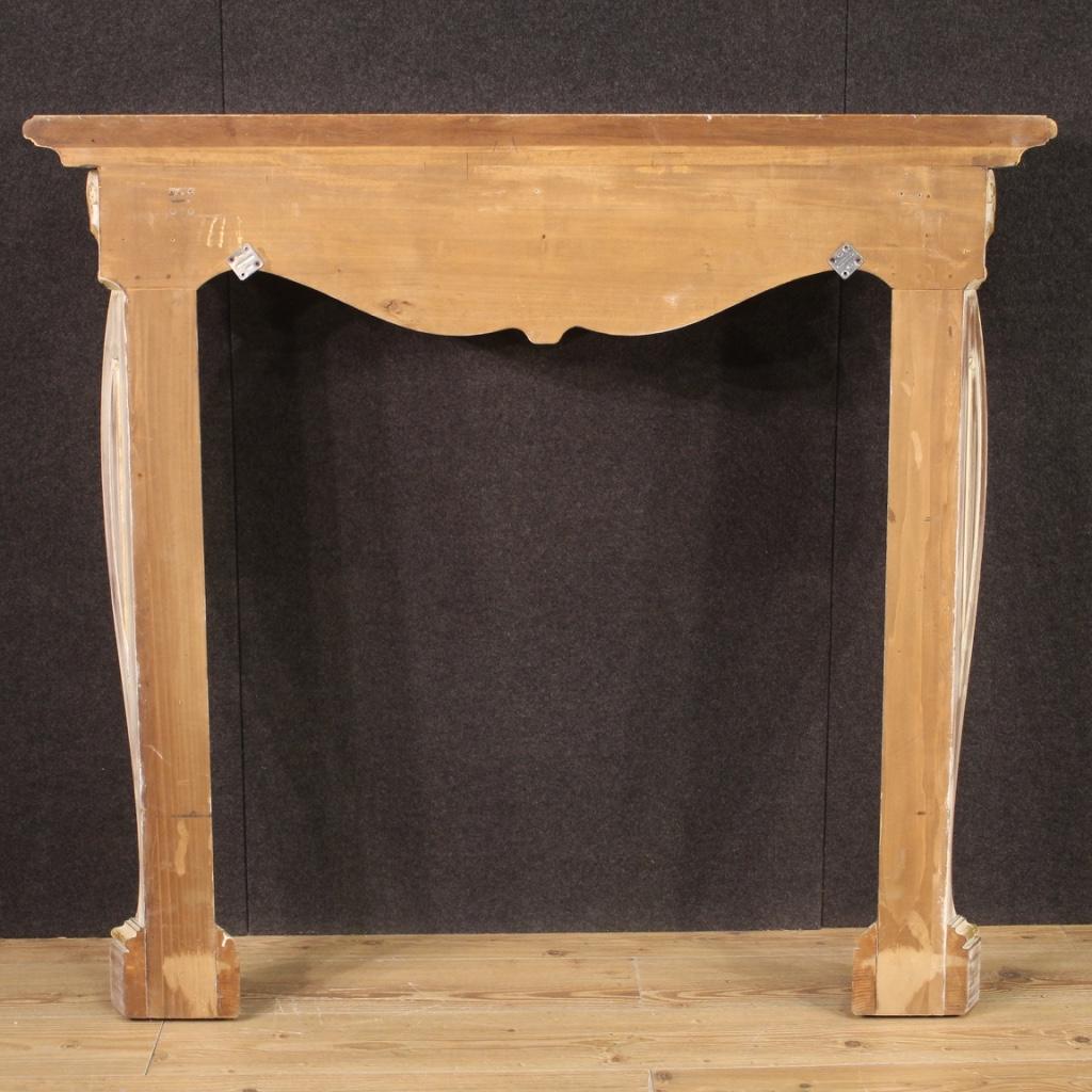 20. Jahrhundert Italienischer Kamin aus lackiertem und bemaltem Kunstmarmorholz, 1980 im Angebot 6