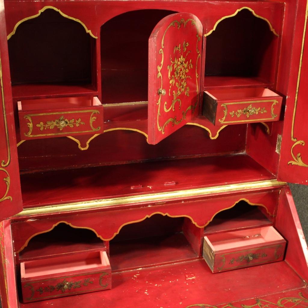 20th Century Lacquered and Painted Wood Chinoiserie Venetian Trumeau, 1950 3