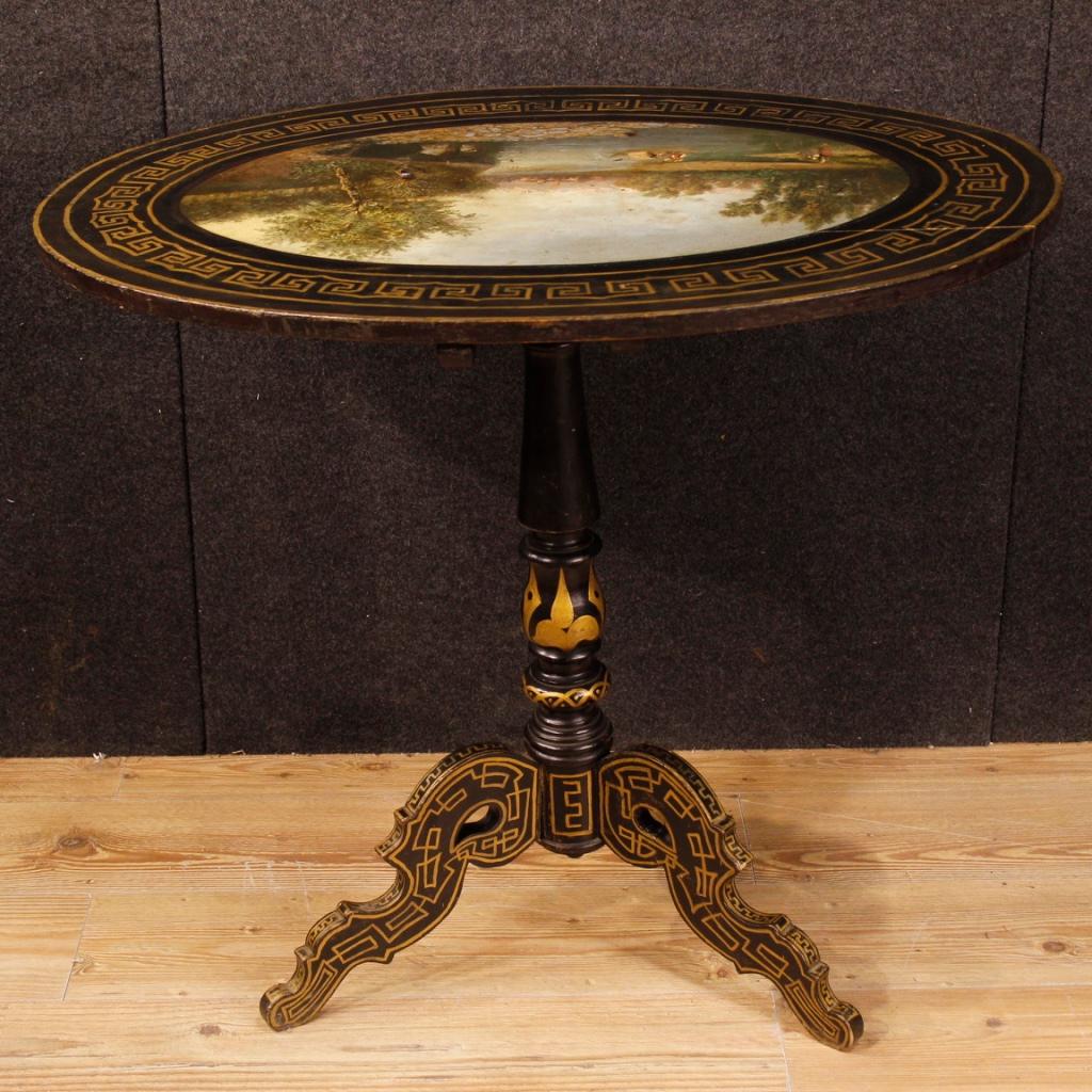 Table d'appoint anglaise du 20ème siècle en bois laqué et peint, 1920 en vente 5
