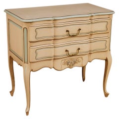 Commodes and Chests of Drawers