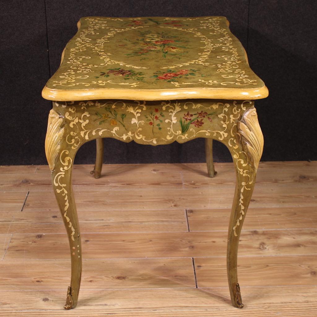 Scrittoio francese del XX secolo in legno laccato e dipinto, 1950 in vendita 3